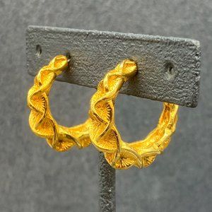 Pierced Hoop Earrings Gold Textured Crisscross Woven Design Retro BoHo Soft Girl